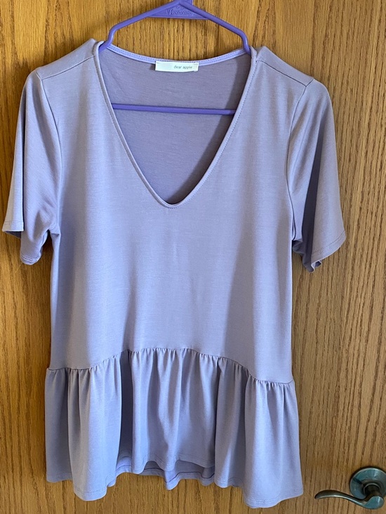 Tops - Dear Apple Women’s Short Sleeve Top - Size S